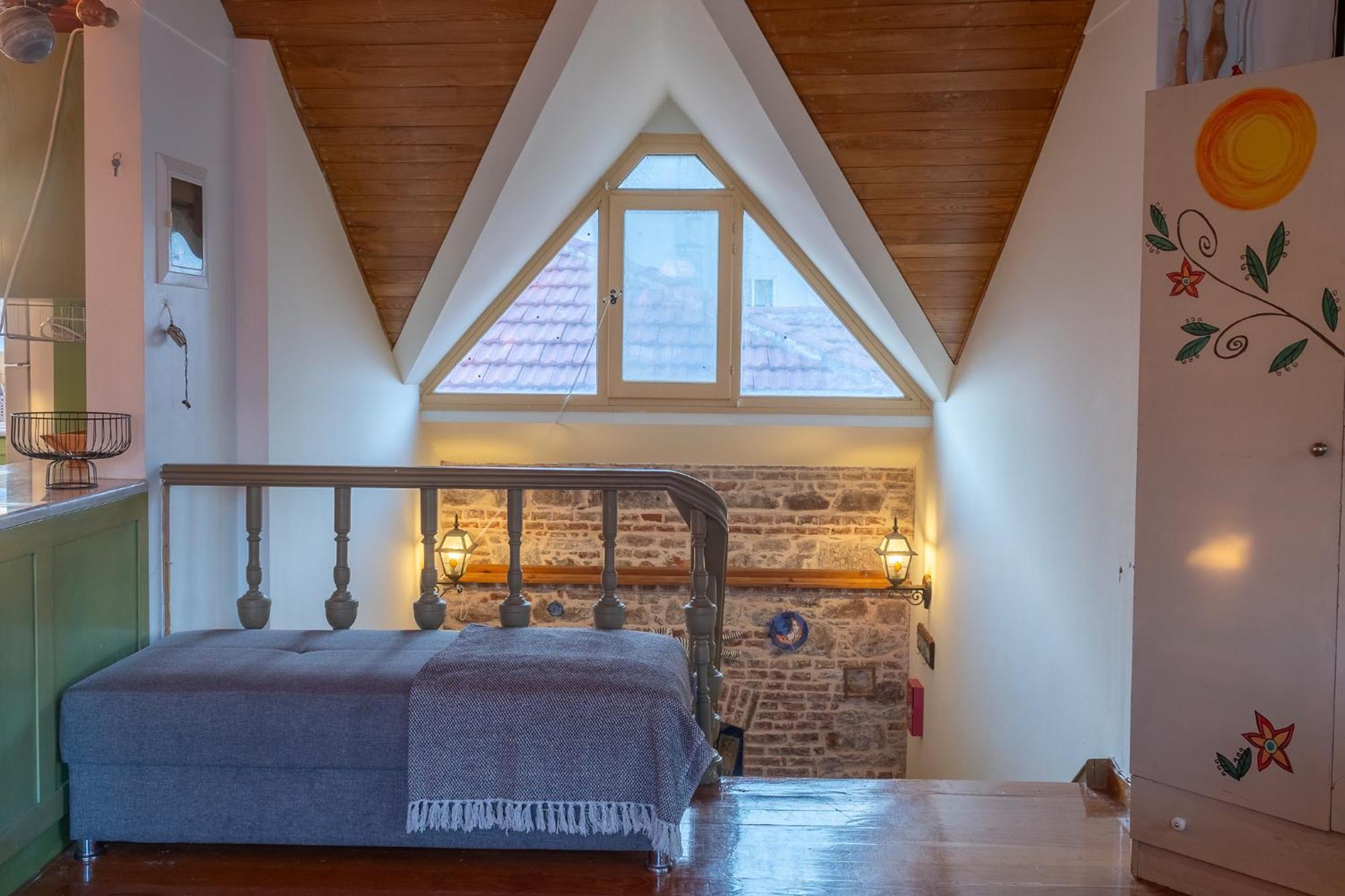Neoclassical - Vournazon 17 Apartment Mytilene