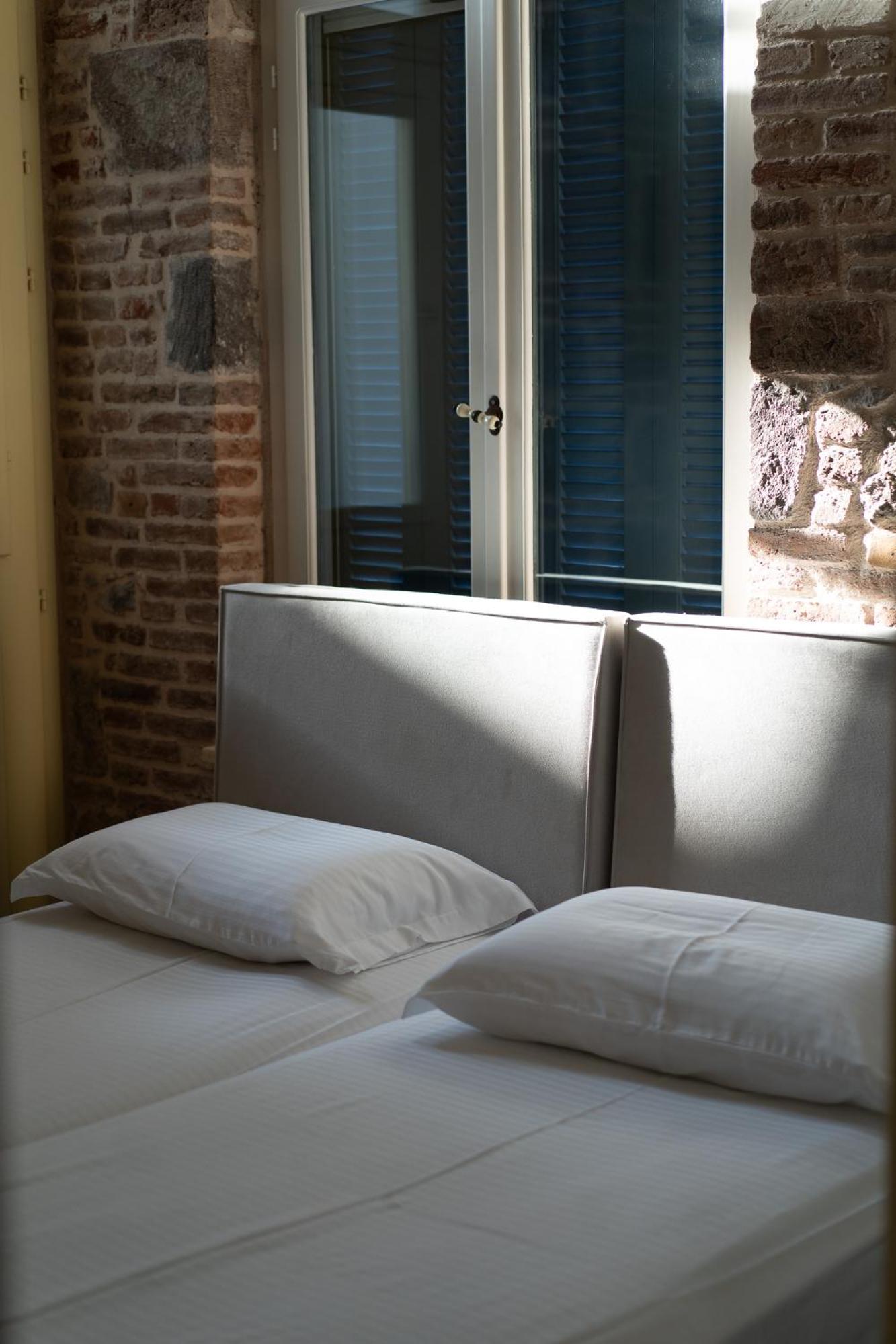 Neoclassical - Vournazon 17 Apartment *