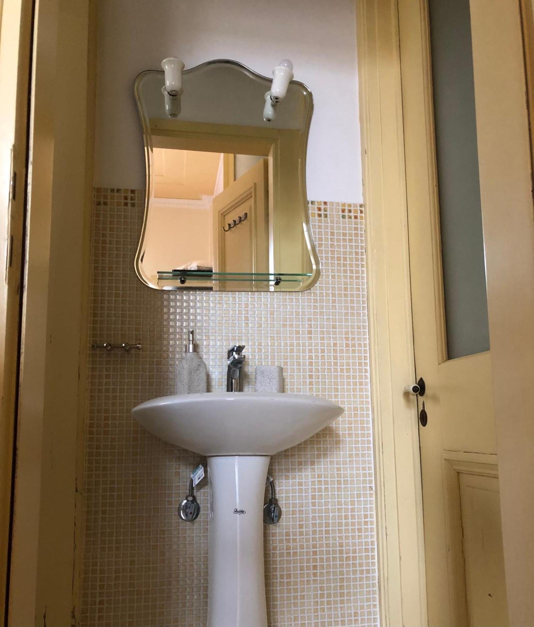 Apartment Neoclassical - Vournazon 17 *
